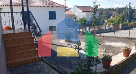 Residential - Single Family Home - T3 - São Miguel do Outeiro e Sabugosa, Tondela - PT