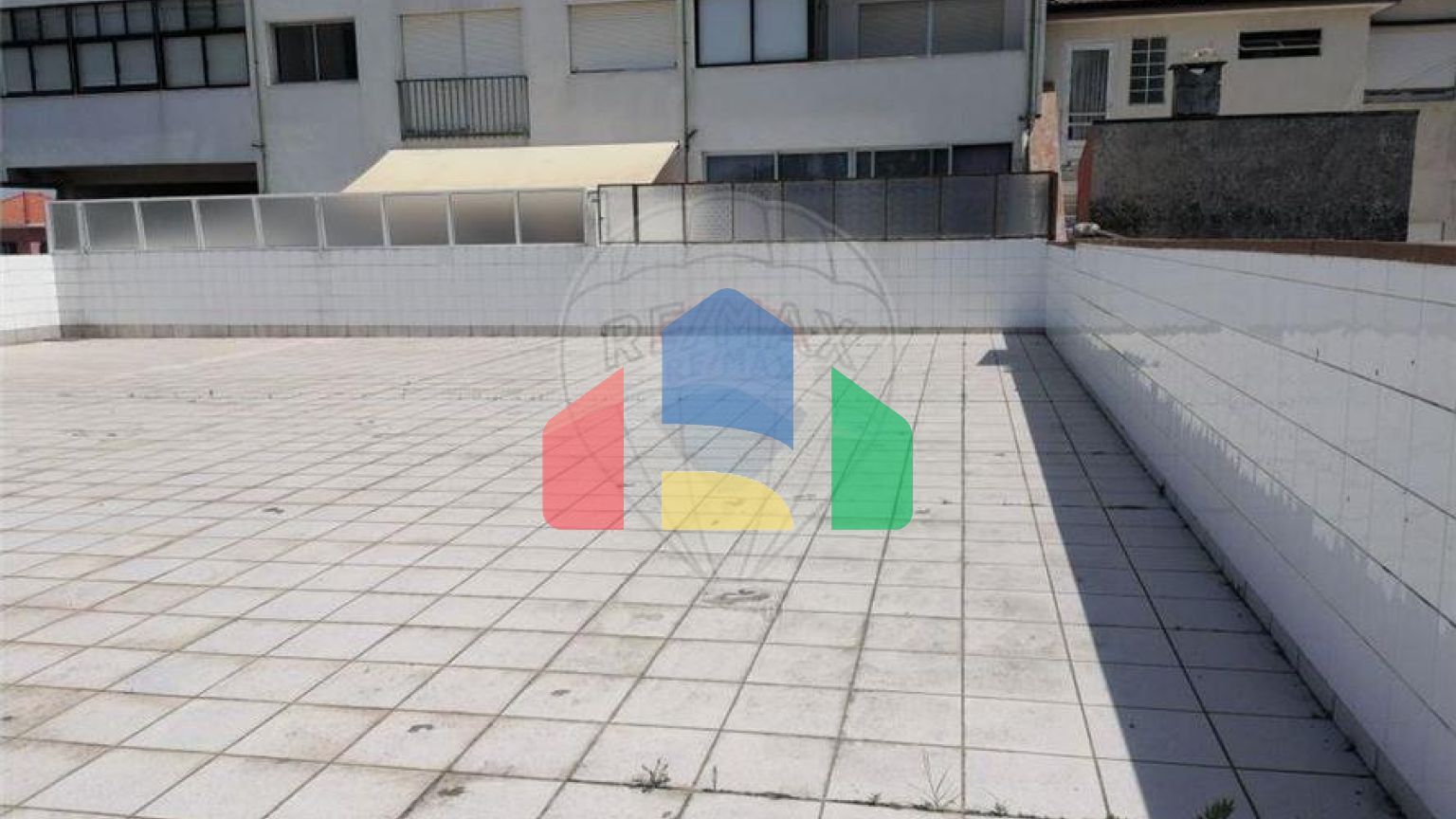 Residential - Condo/Apartment - T1 - São Mamede de Infesta e Senhora da Hora, Matosinhos - PT
