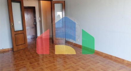 Residential - Condo/Apartment - T1 - São Mamede de Infesta e Senhora da Hora, Matosinhos - PT