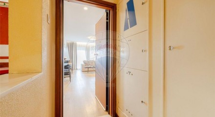 Residential - Condo/Apartment - T3 - Carnide, Lisbon - PT