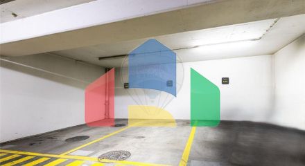 Residential - Condo/Apartment - T3 - Carnide, Lisbon - PT