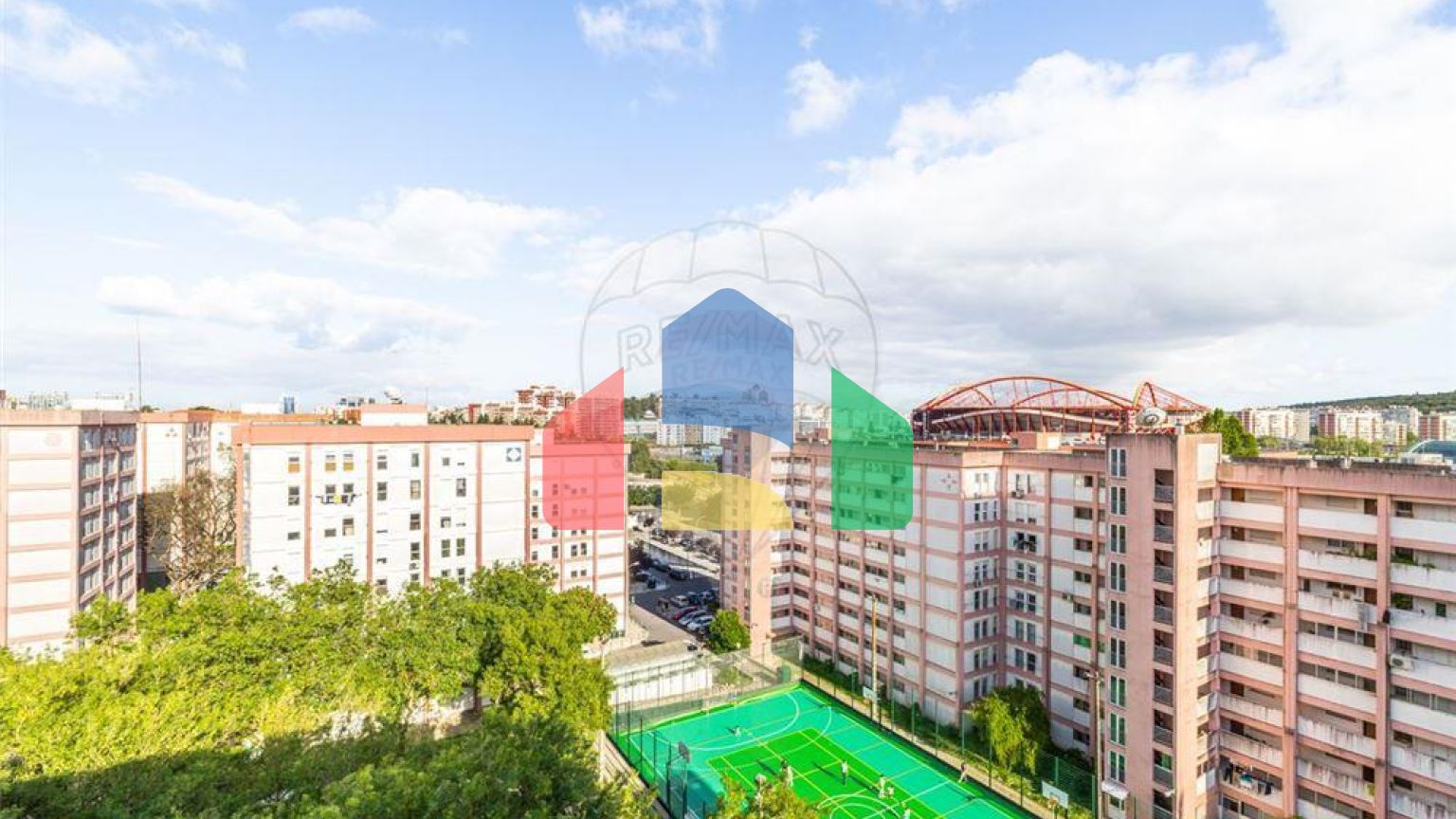 Residential - Condo/Apartment - T3 - Carnide, Lisbon - PT