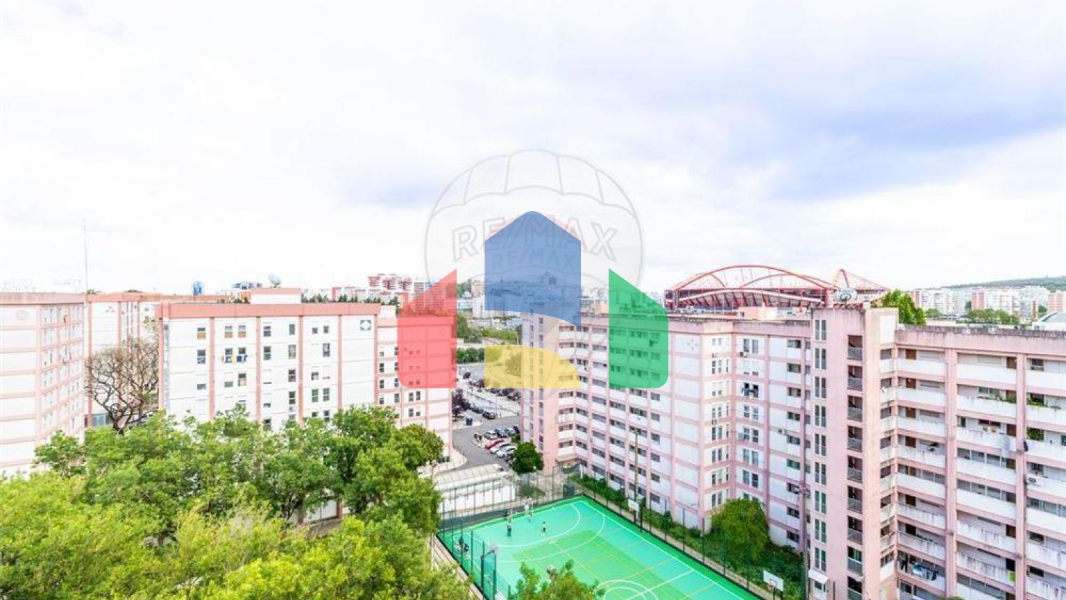 Residential - Condo/Apartment - T3 - Carnide, Lisbon - PT