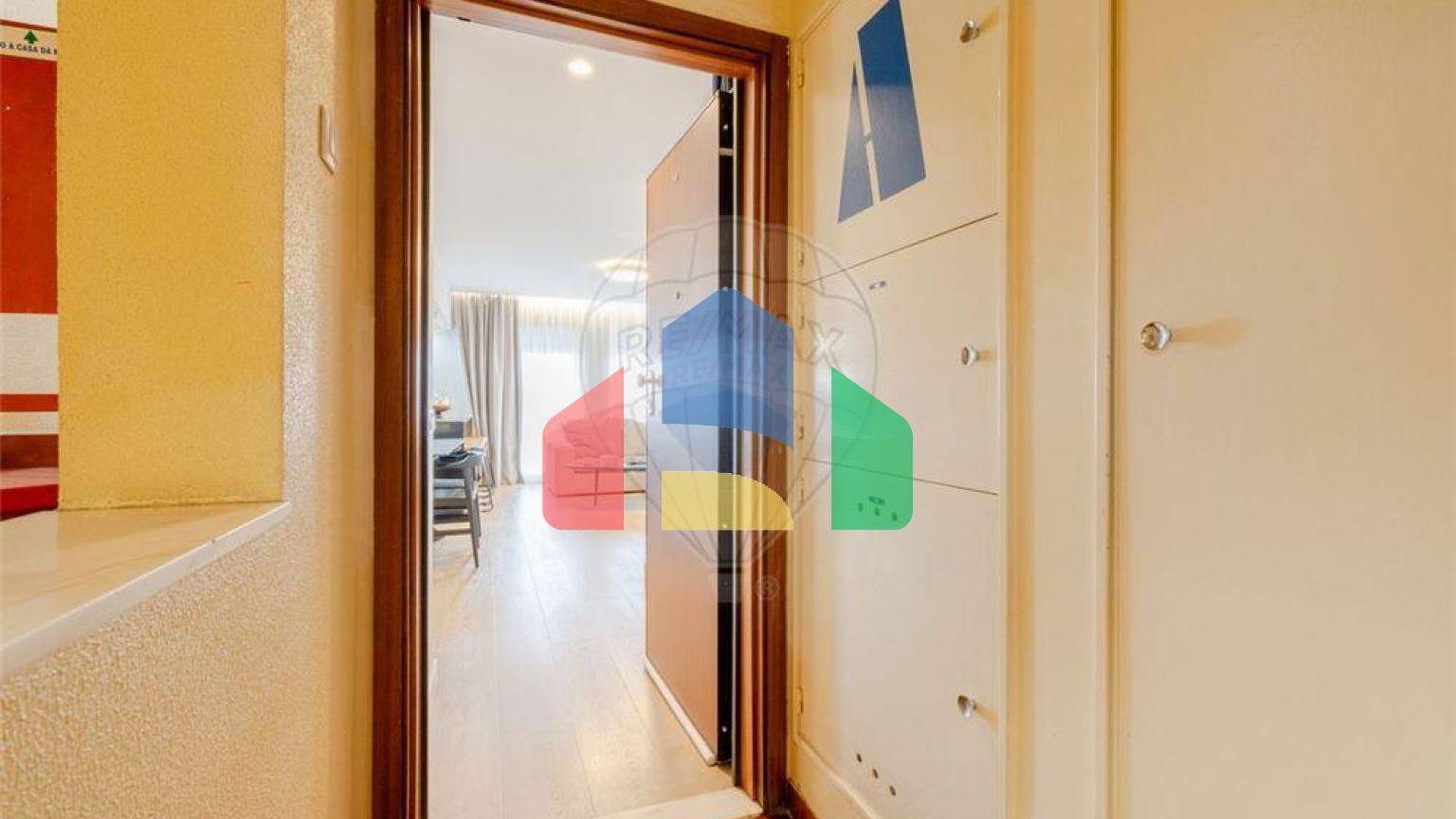 Residential - Condo/Apartment - T3 - Carnide, Lisbon - PT