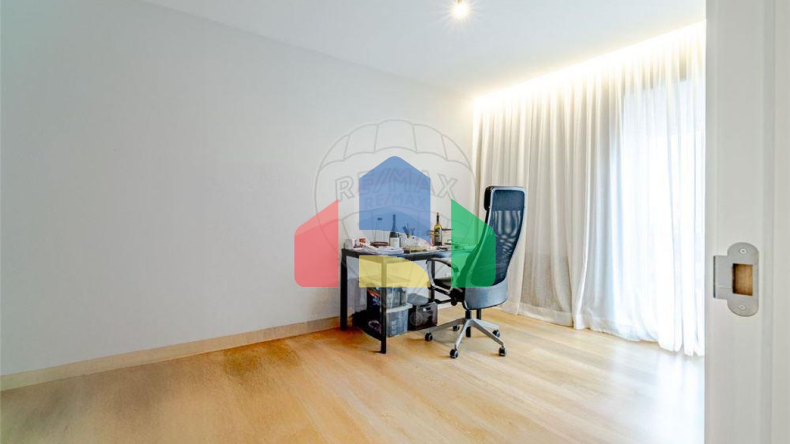 Residential - Condo/Apartment - T3 - Carnide, Lisbon - PT