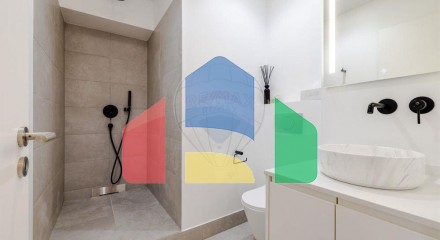 Residential - Condo/Apartment - T3 - Carnide, Lisbon - PT