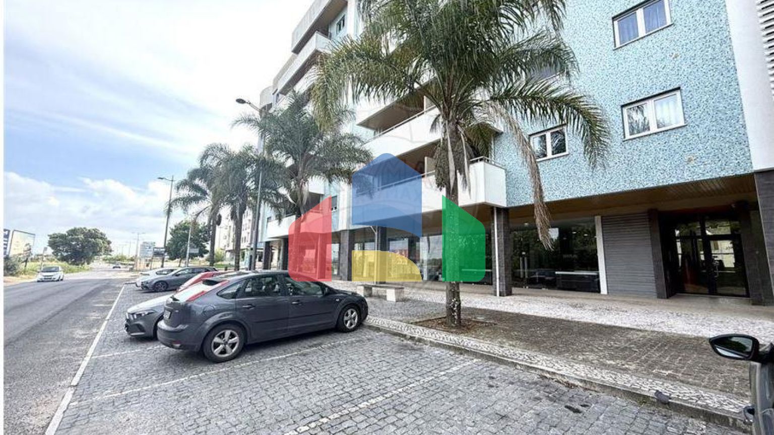 Residential - Condo/Apartment - T5 - Sao Joao Baptista, Entroncamento - PT