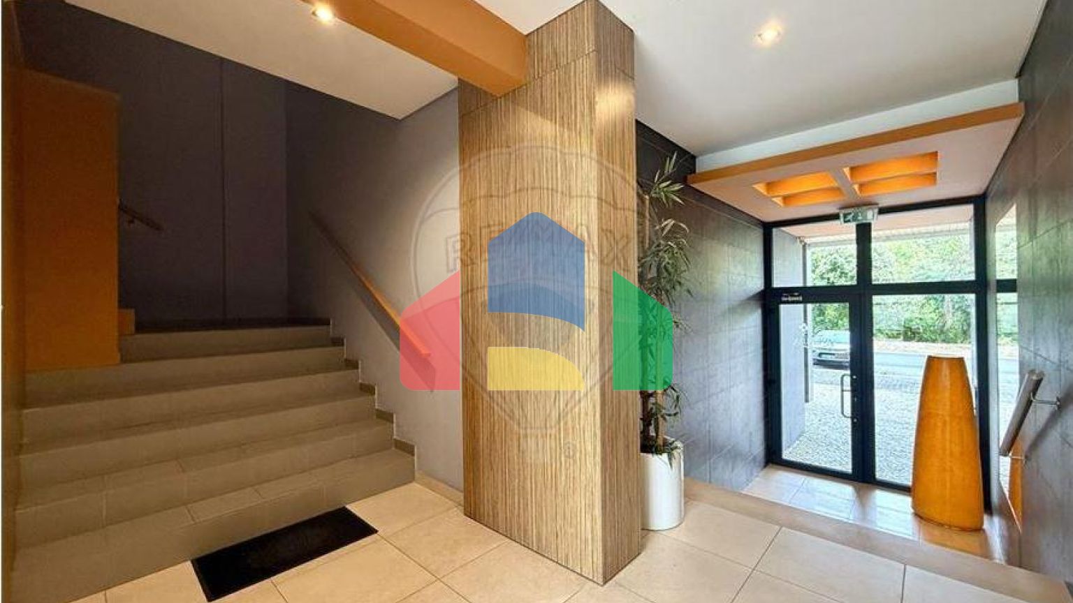 Residential - Condo/Apartment - T5 - Sao Joao Baptista, Entroncamento - PT