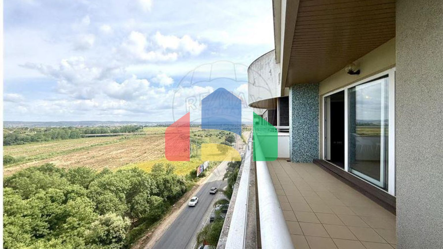 Residential - Condo/Apartment - T5 - Sao Joao Baptista, Entroncamento - PT