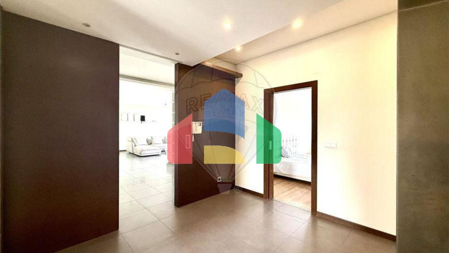 Residential - Condo/Apartment - T5 - Sao Joao Baptista, Entroncamento - PT