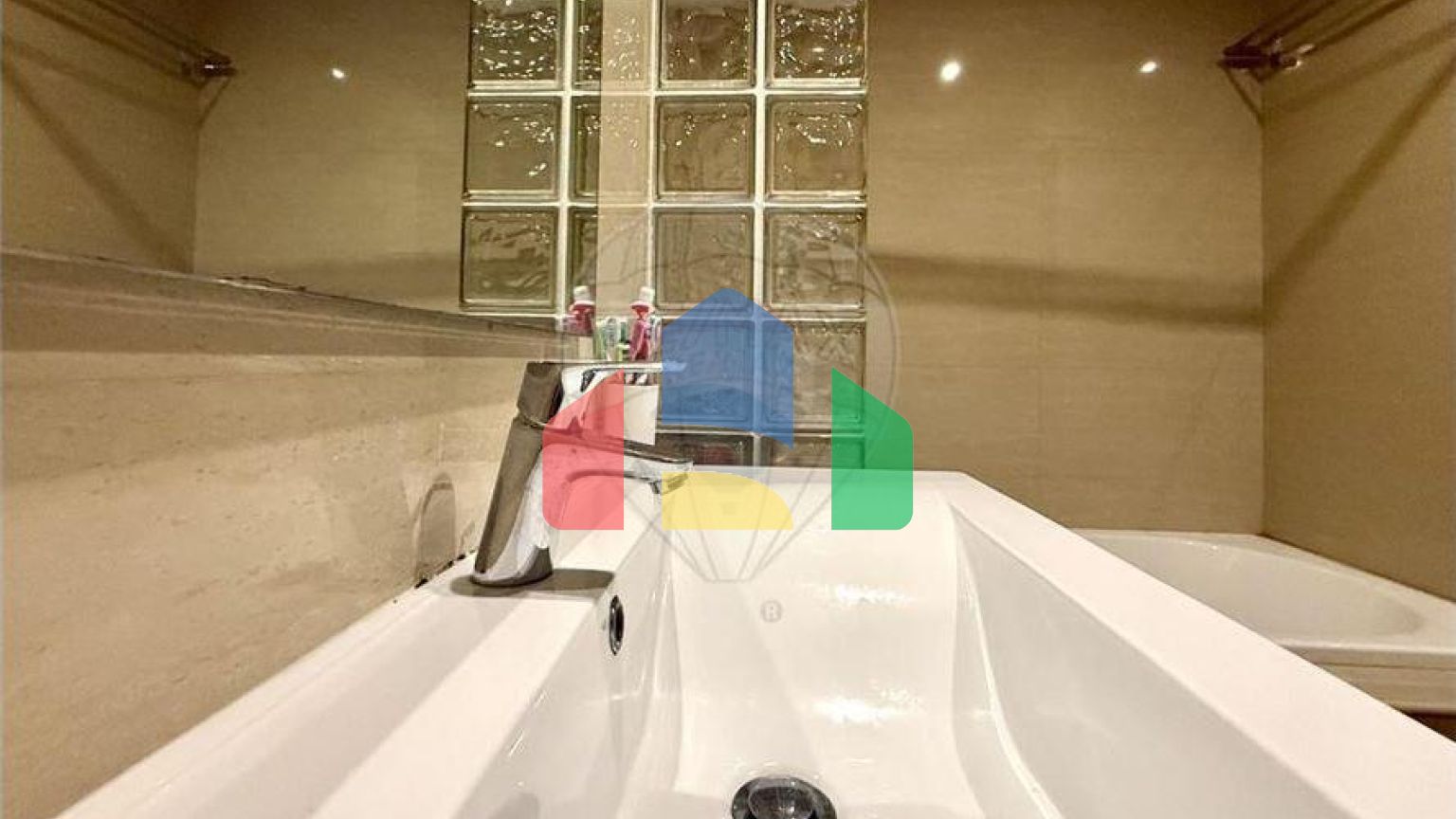 Residential - Condo/Apartment - T5 - Sao Joao Baptista, Entroncamento - PT