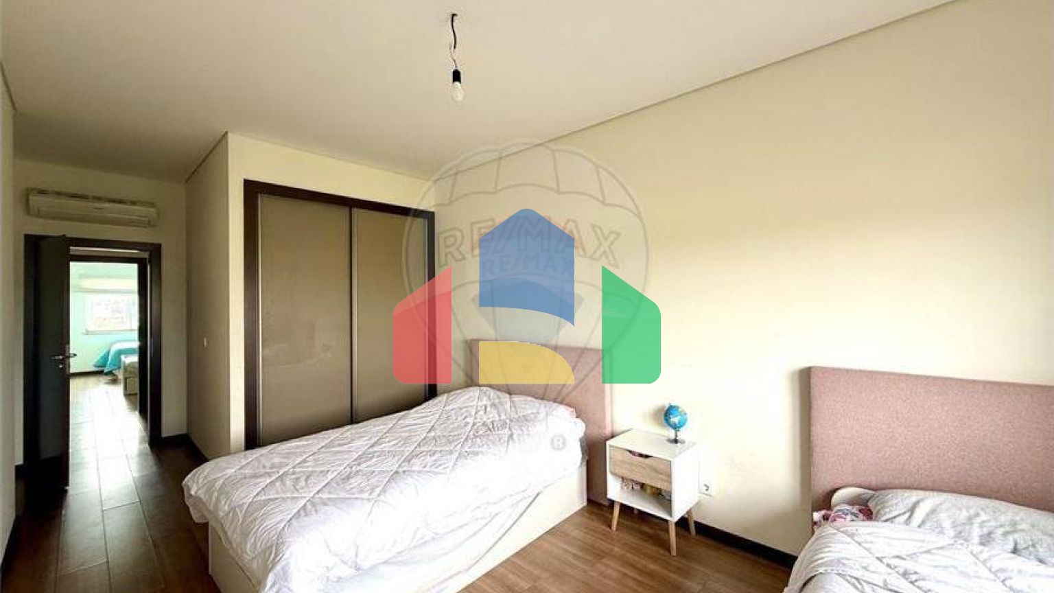 Residential - Condo/Apartment - T5 - Sao Joao Baptista, Entroncamento - PT