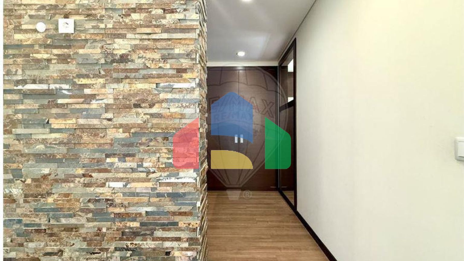 Residential - Condo/Apartment - T5 - Sao Joao Baptista, Entroncamento - PT