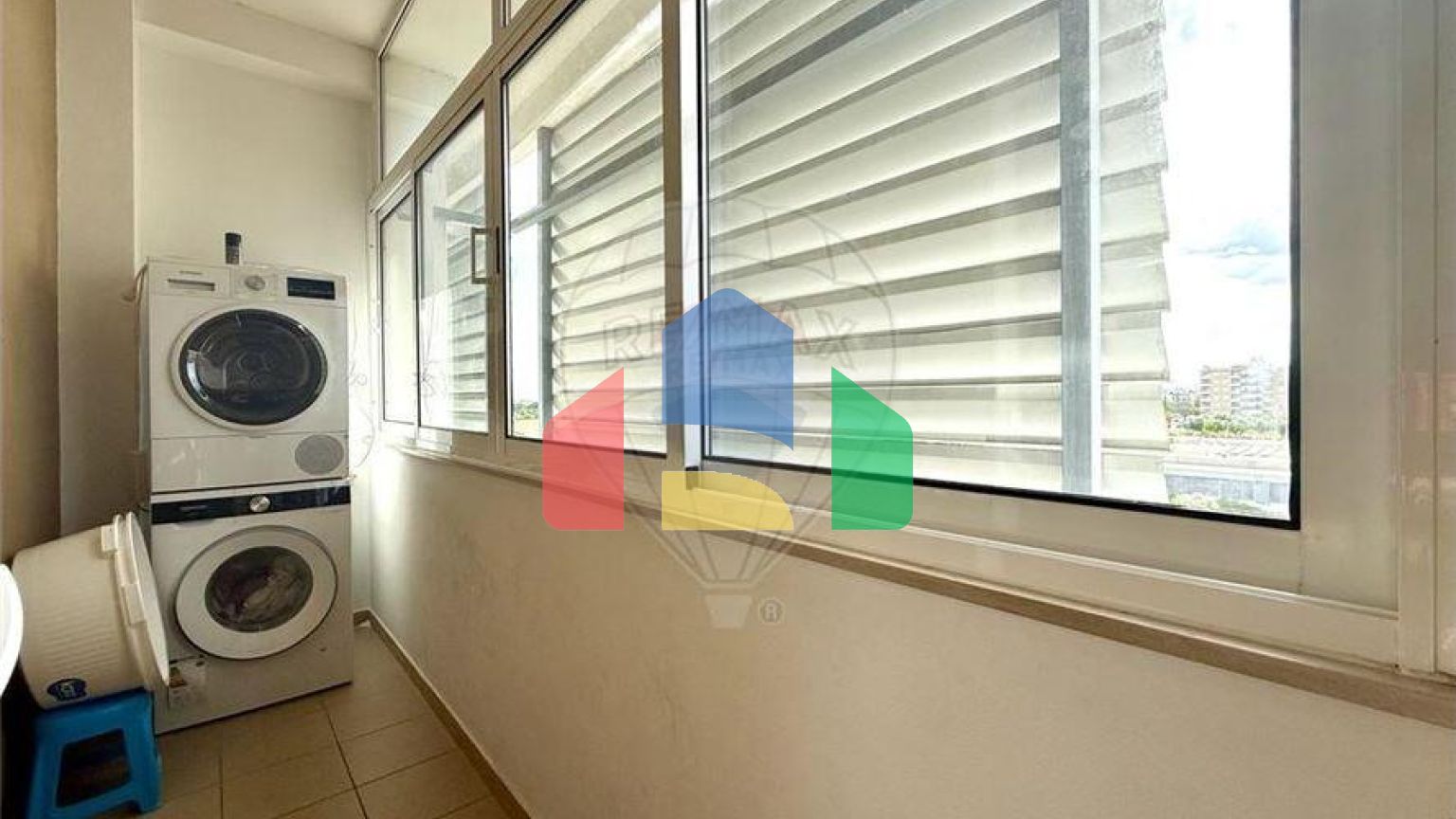 Residential - Condo/Apartment - T5 - Sao Joao Baptista, Entroncamento - PT