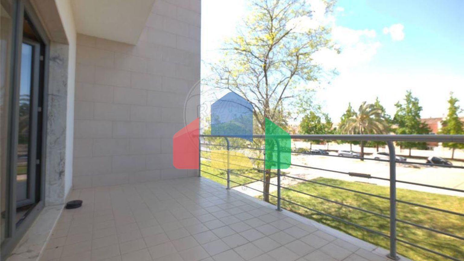 Residential - Condo/Apartment - T3 - Pinhal Novo, Palmela - PT