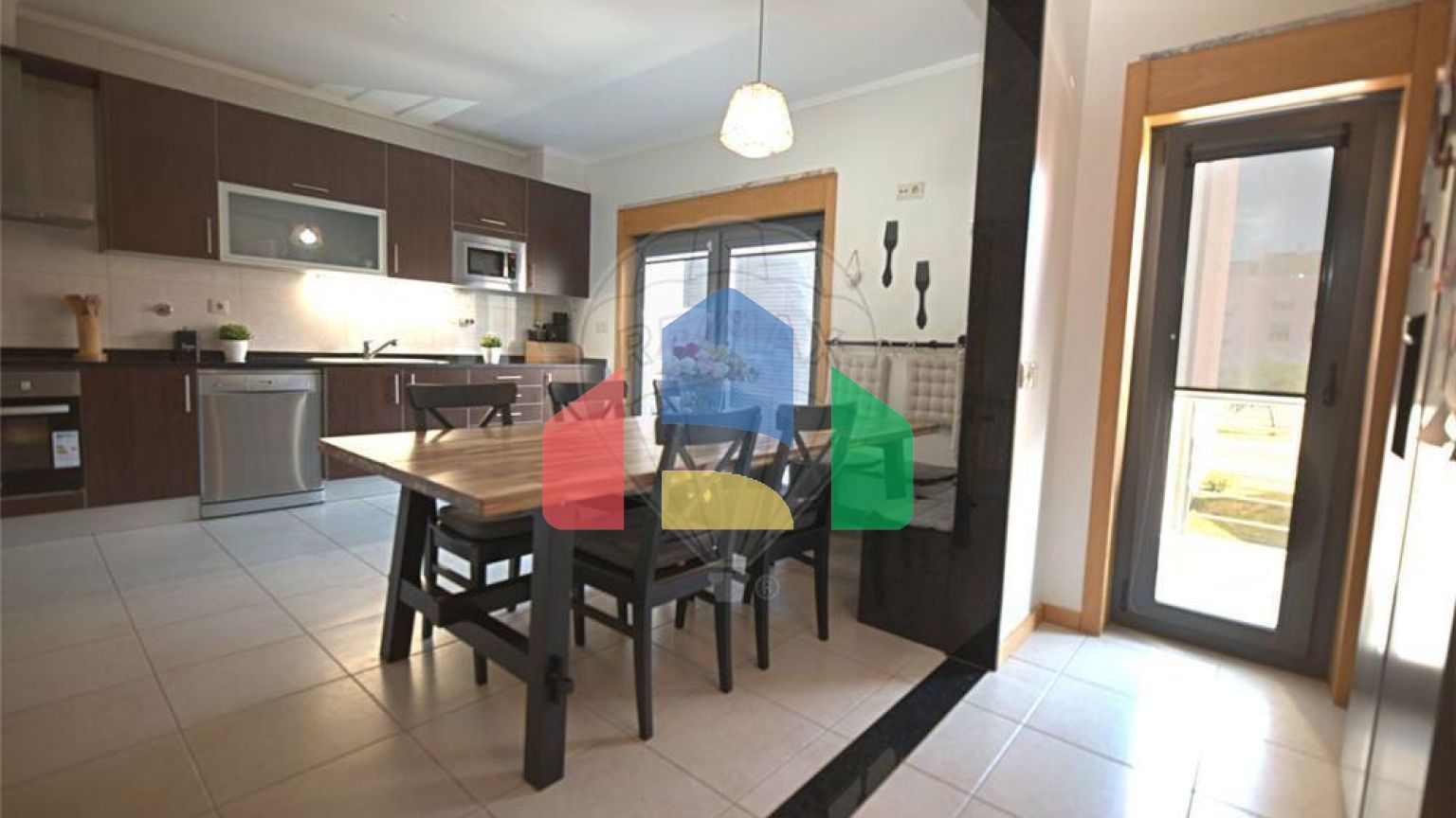 Residential - Condo/Apartment - T3 - Pinhal Novo, Palmela - PT