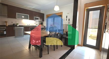 Residential - Condo/Apartment - T3 - Pinhal Novo, Palmela - PT