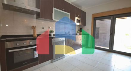 Residential - Condo/Apartment - T3 - Pinhal Novo, Palmela - PT