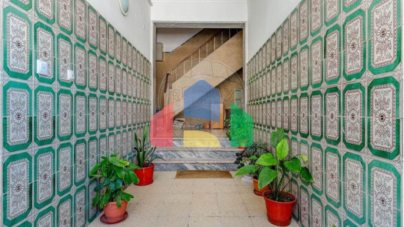 Residential - Condo/Apartment - T2 - Baixa da Banheira e Vale da Amoreira, Moita - PT