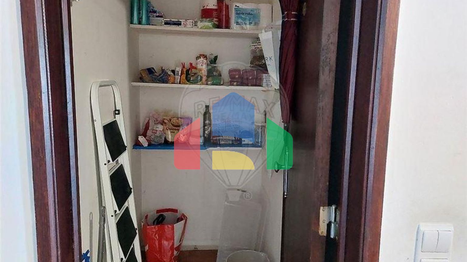 Residential - Condo/Apartment - T2 - Baixa da Banheira e Vale da Amoreira, Moita - PT