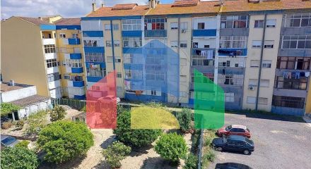 Residential - Condo/Apartment - T2 - Baixa da Banheira e Vale da Amoreira, Moita - PT
