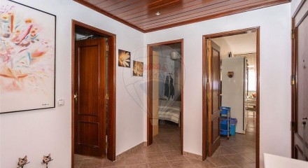 Residential - Condo/Apartment - T2 - Baixa da Banheira e Vale da Amoreira, Moita - PT