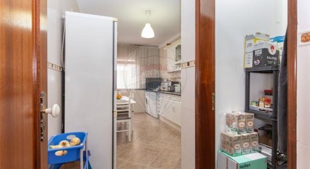 Residential - Condo/Apartment - T2 - Baixa da Banheira e Vale da Amoreira, Moita - PT