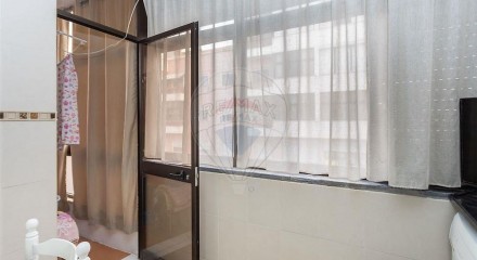 Residential - Condo/Apartment - T2 - Baixa da Banheira e Vale da Amoreira, Moita - PT