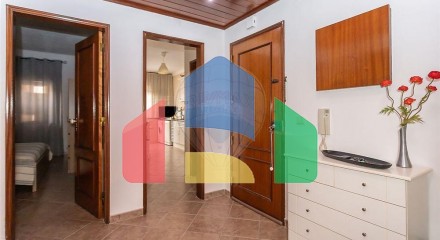 Residential - Condo/Apartment - T2 - Baixa da Banheira e Vale da Amoreira, Moita - PT