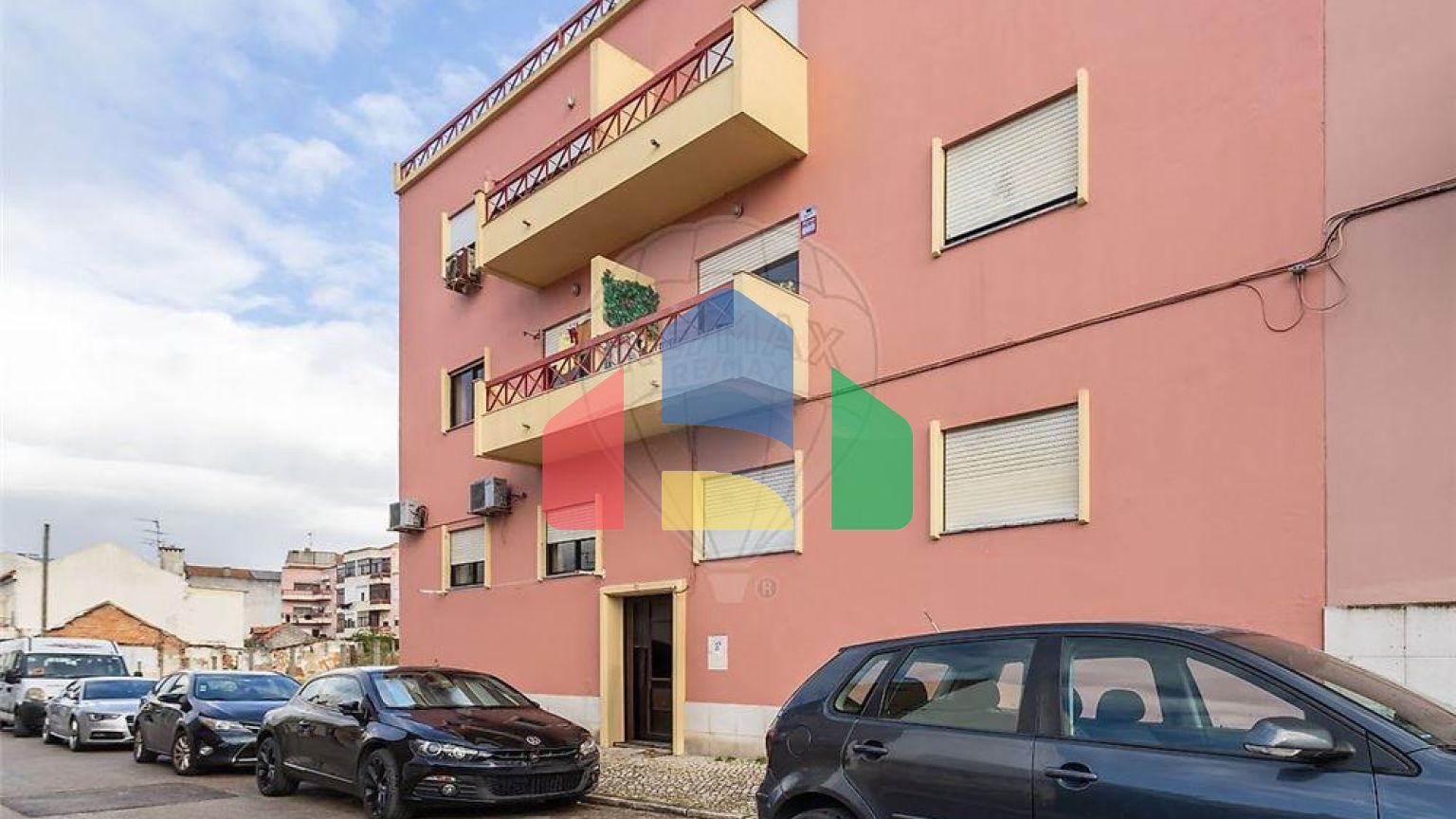 Residential - Condo/Apartment - T2 - Baixa da Banheira e Vale da Amoreira, Moita - PT