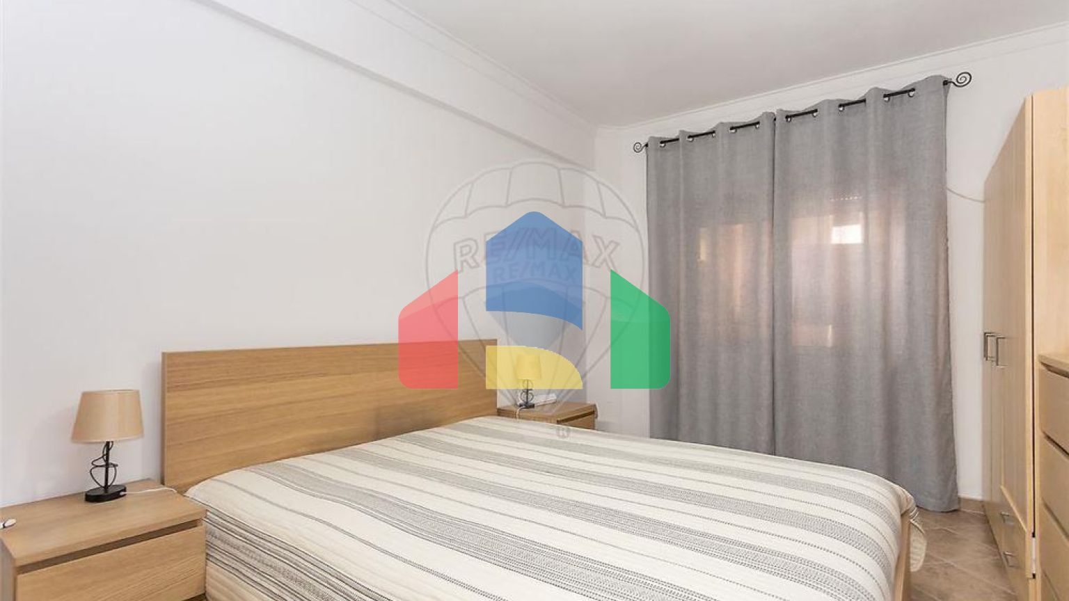 Residential - Condo/Apartment - T2 - Baixa da Banheira e Vale da Amoreira, Moita - PT