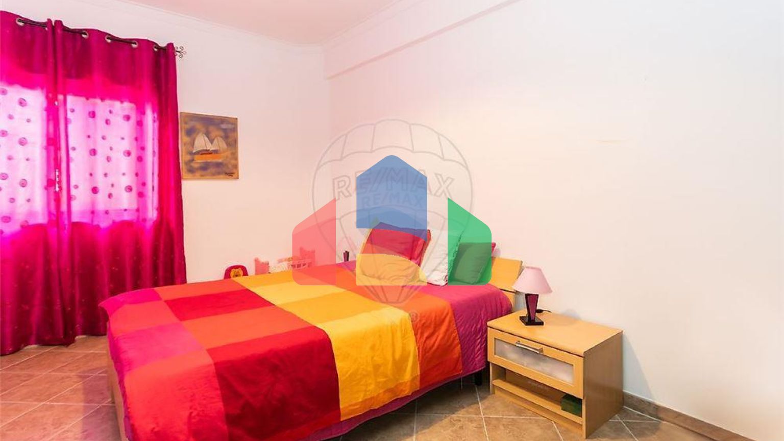 Residential - Condo/Apartment - T2 - Baixa da Banheira e Vale da Amoreira, Moita - PT