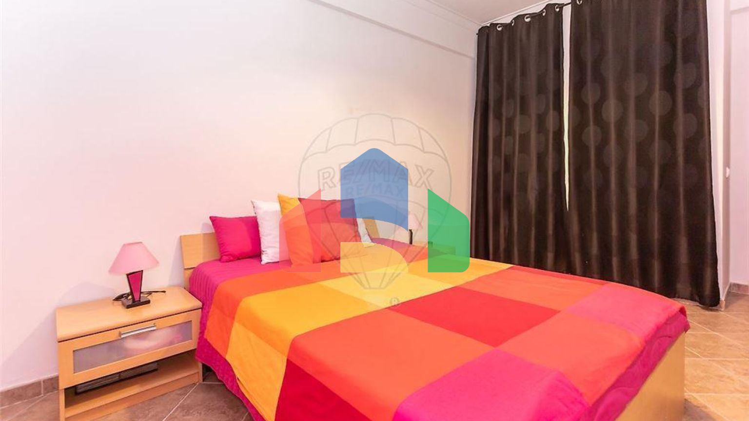 Residential - Condo/Apartment - T2 - Baixa da Banheira e Vale da Amoreira, Moita - PT