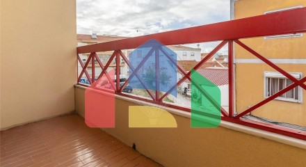 Residential - Condo/Apartment - T2 - Baixa da Banheira e Vale da Amoreira, Moita - PT