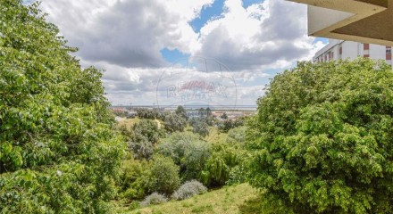 Residential - Condo/Apartment - T2 - Póvoa de Santa Iria e Forte da Casa, Vila Franca de Xira - PT