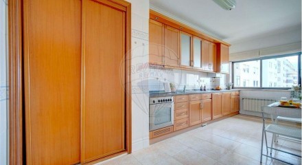 Residential - Condo/Apartment - T3 - Póvoa de Santa Iria e Forte da Casa, Vila Franca de Xira - PT