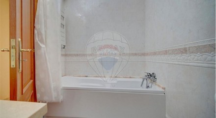 Residential - Condo/Apartment - T3 - Póvoa de Santa Iria e Forte da Casa, Vila Franca de Xira - PT