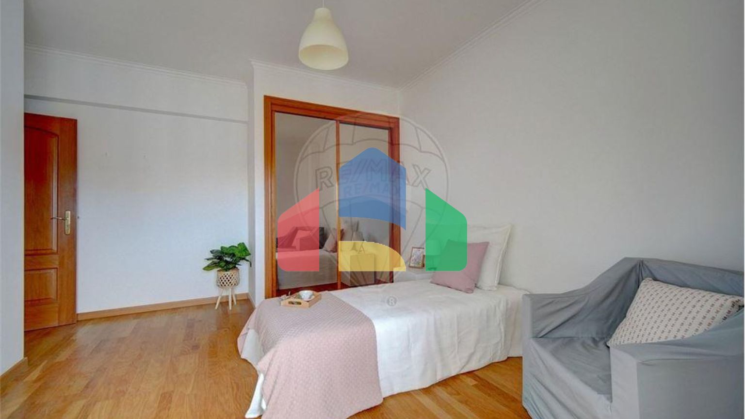 Residential - Condo/Apartment - T3 - Póvoa de Santa Iria e Forte da Casa, Vila Franca de Xira - PT