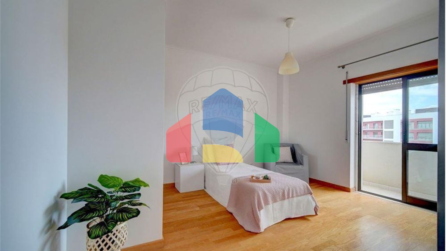 Residential - Condo/Apartment - T3 - Póvoa de Santa Iria e Forte da Casa, Vila Franca de Xira - PT