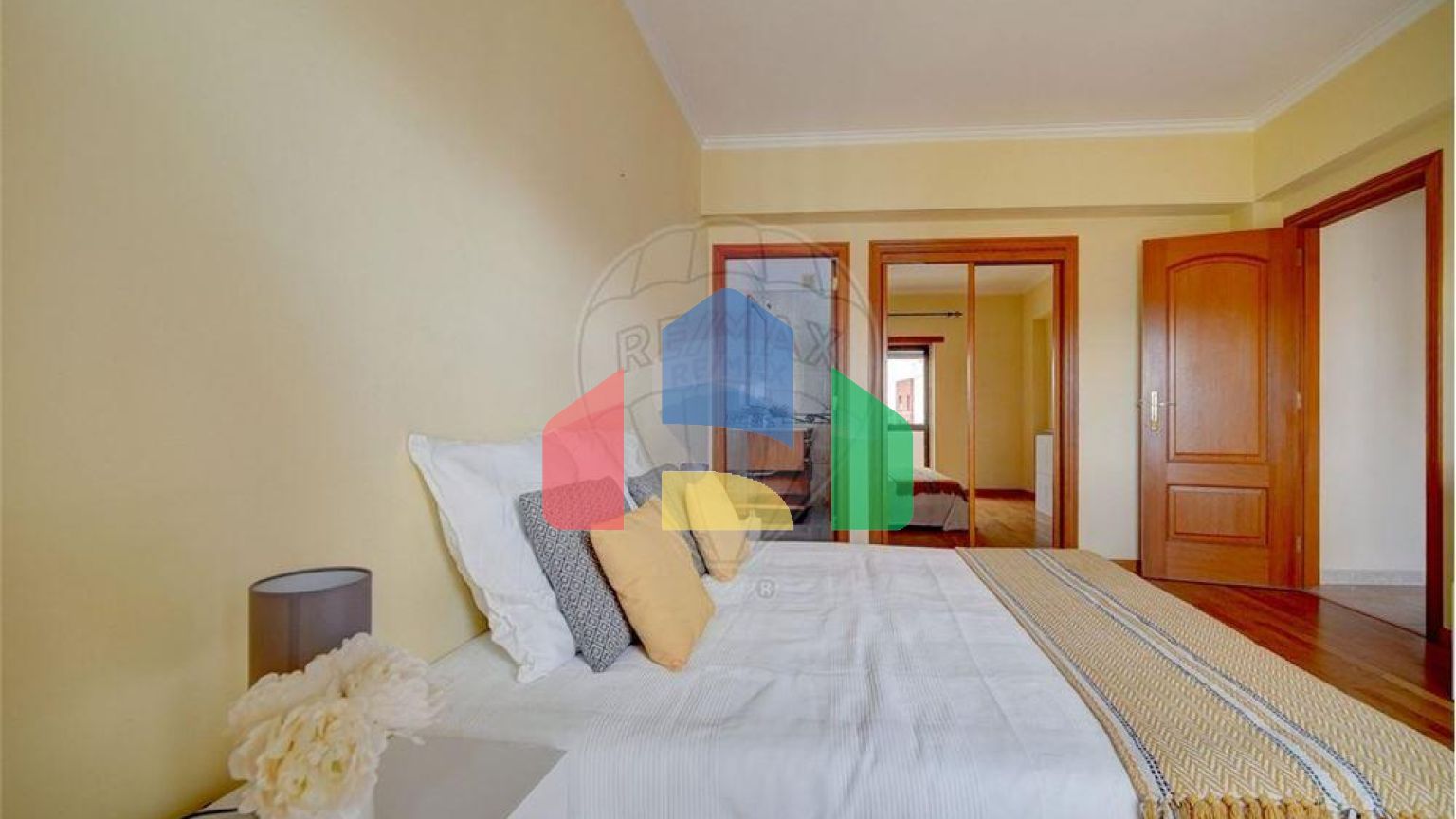 Residential - Condo/Apartment - T3 - Póvoa de Santa Iria e Forte da Casa, Vila Franca de Xira - PT