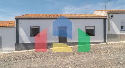 Residential - Single Family Home - T4 - Santa Vitória e Mombeja, Beja - PT