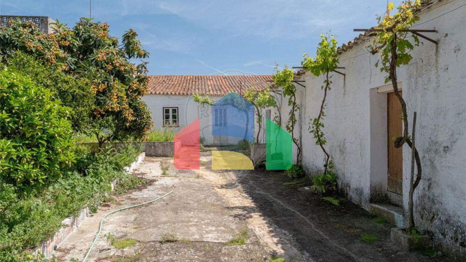 Residential - Single Family Home - T4 - Santa Vitória e Mombeja, Beja - PT
