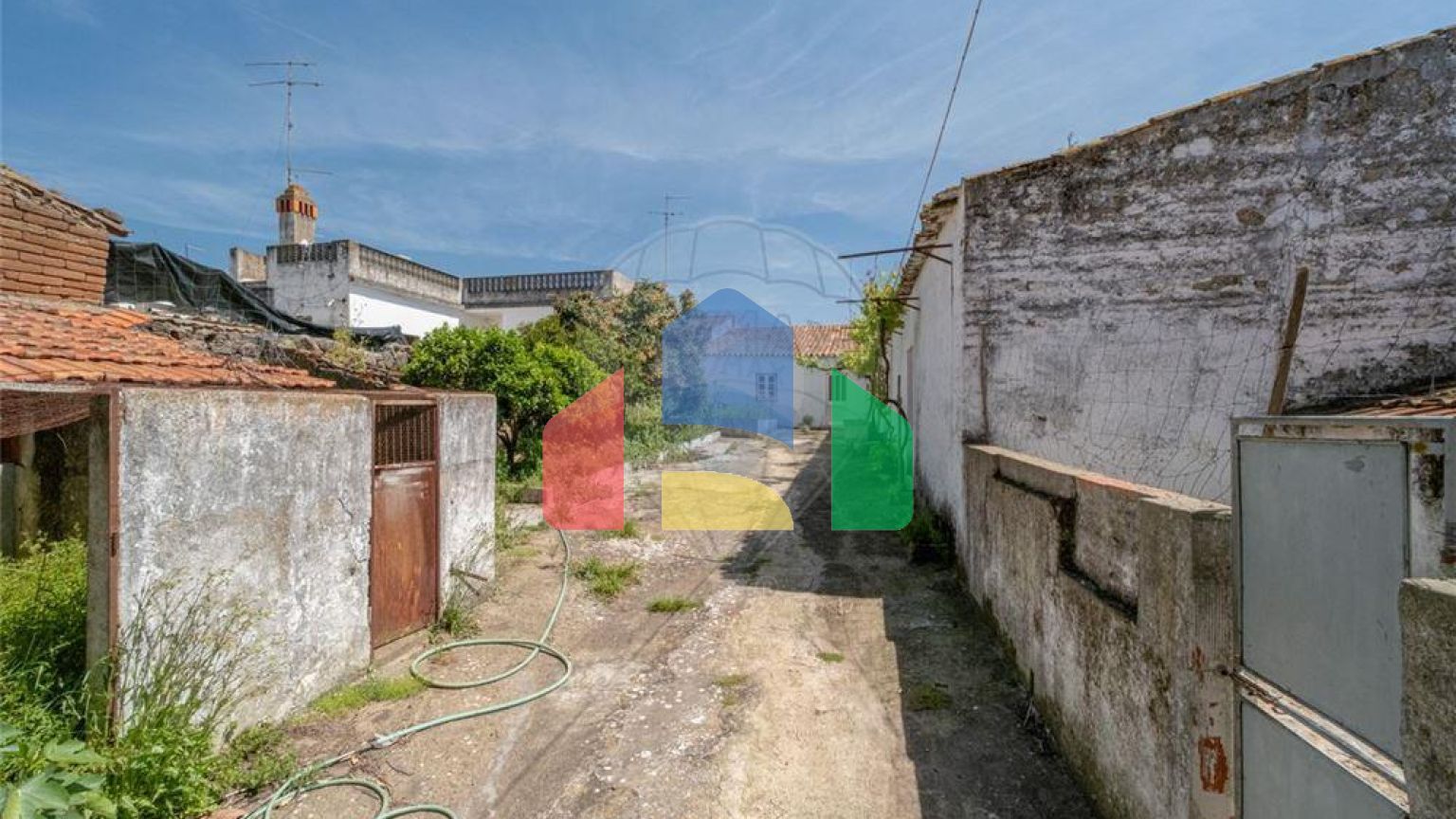 Residential - Single Family Home - T4 - Santa Vitória e Mombeja, Beja - PT