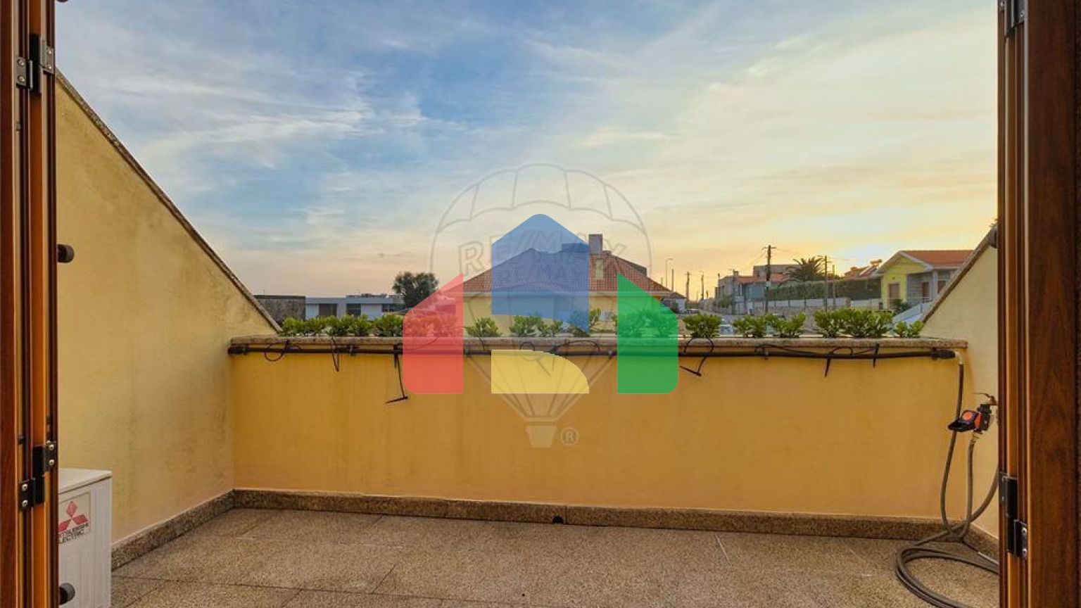 Residential - Single Family Home - T5 - Grijó e Sermonde, Vila Nova de Gaia - PT