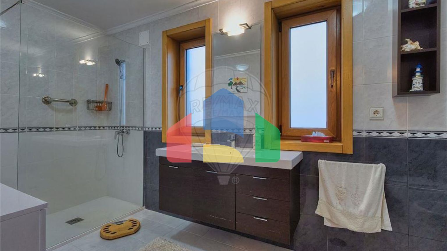 Residential - Single Family Home - T5 - Grijó e Sermonde, Vila Nova de Gaia - PT