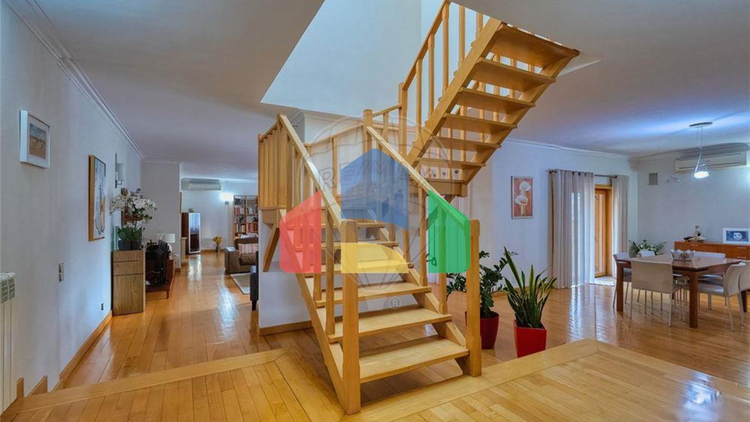 Residential - Single Family Home - T5 - Grijó e Sermonde, Vila Nova de Gaia - PT