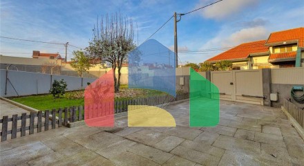 Residential - Single Family Home - T5 - Grijó e Sermonde, Vila Nova de Gaia - PT