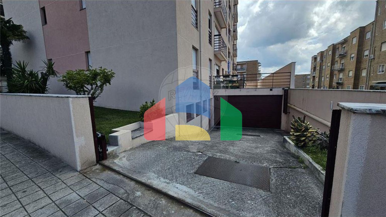 Residential - Condo/Apartment - T3 - Fânzeres e São Pedro da Cova, Gondomar - PT