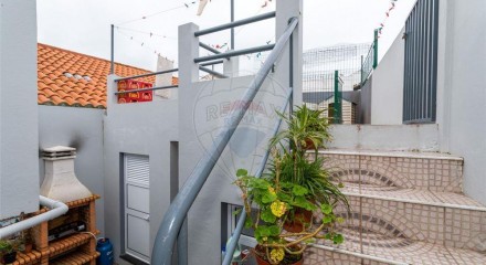 Residential - Single Family Home - T3 - Rabo de Peixe, Ribeira Grande - PT