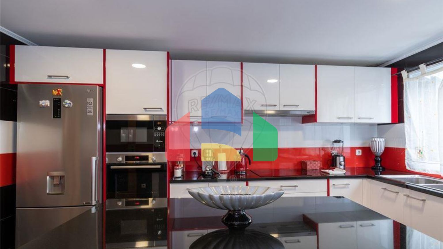 Residential - Single Family Home - T3 - Rabo de Peixe, Ribeira Grande - PT